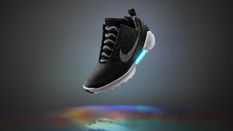 Illustration for article titled Nike venderá zapatillas con cordones que se atan por sí solos como los de Back to the Future